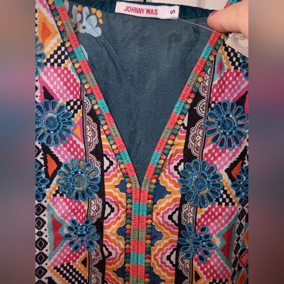 Johnny Was Silk Magdalene Poncho. Size S. NWT!! - Picture 6 of 11